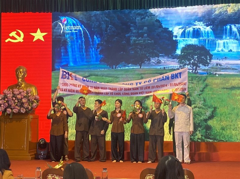 Công đoàn BKT tham dự lễ kỷ niệm 10 năm thành lập Quận Nam Từ Liêm
